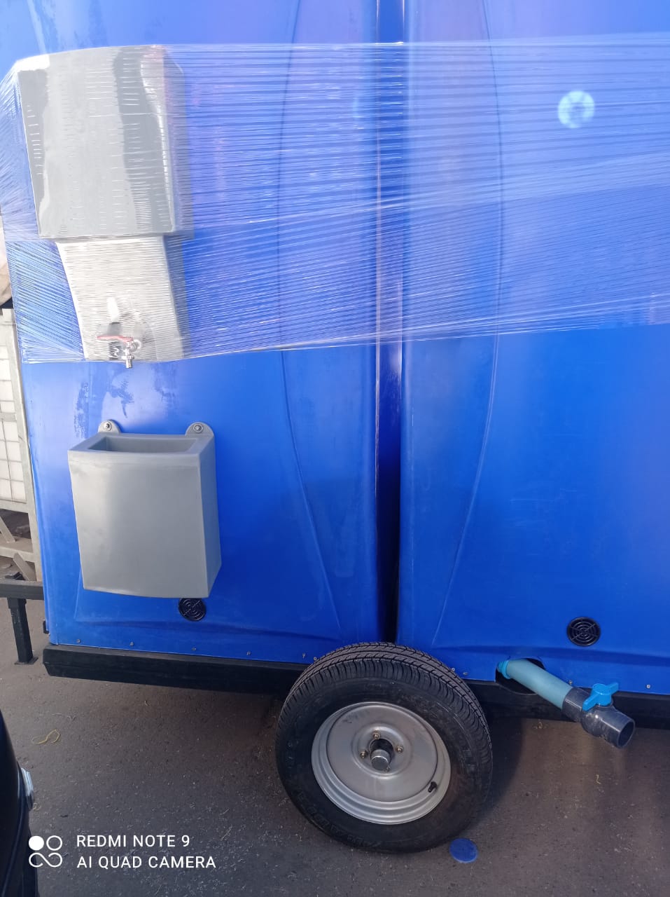 Baño Químico Doble con Carro de Arrastre Modelo Estandar - Imagen 6